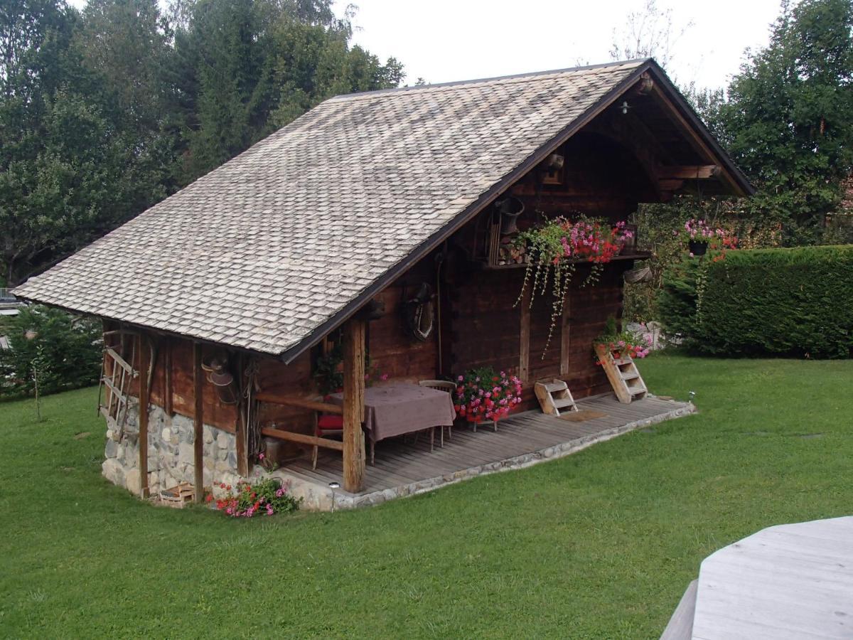 Bed and Breakfast Le Grenier Saint-Paul-en-Chablais Exterior foto