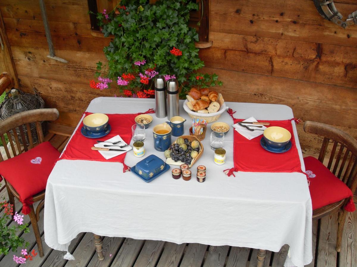 Bed and Breakfast Le Grenier Saint-Paul-en-Chablais Exterior foto