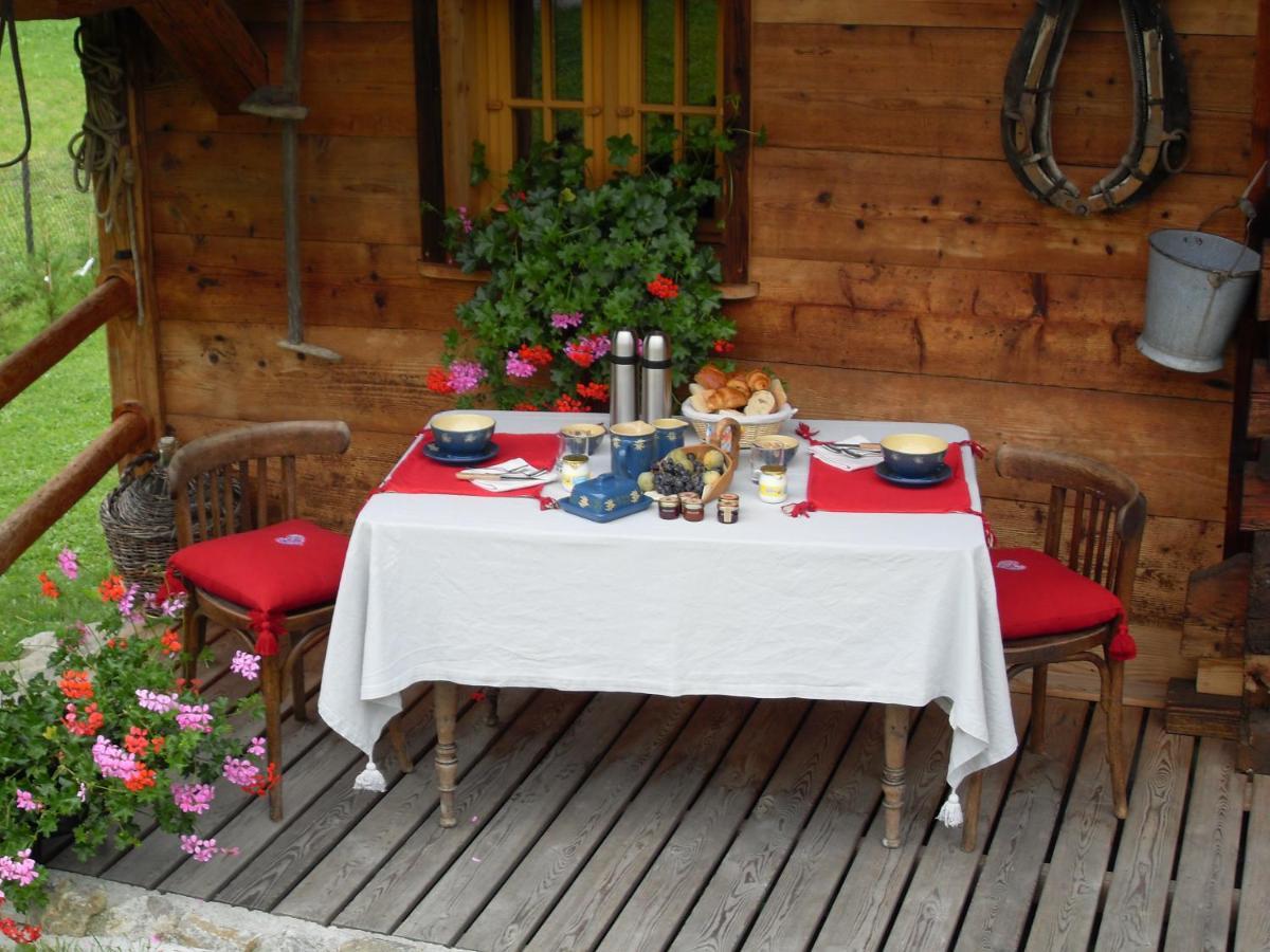 Bed and Breakfast Le Grenier Saint-Paul-en-Chablais Exterior foto